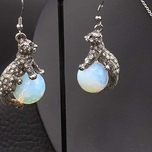 Crystal Cheetah Necklace and Pierced Earrings Set Jaguars Dancing on Glass Balls - Picture 3 of 11